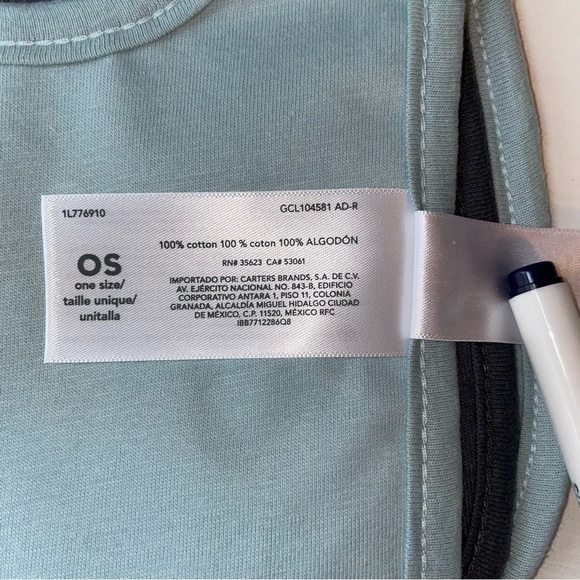 Carter’s Bibs 🦕 and Just Born Hooded Towel 🐳 and Washcloths - both NWT - Picture 8 of 14